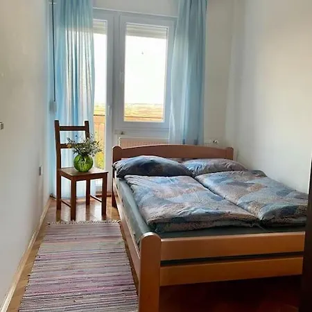 Apartamento With Beautiful View Of Avala Mountain 3 For 6 Guests Max Srb, De, En *