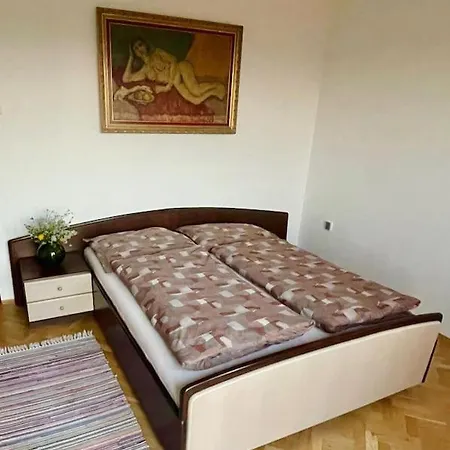 Apartament With Beautiful View Of Avala Mountain 3 For 6 Guests Max Srb, De, En *